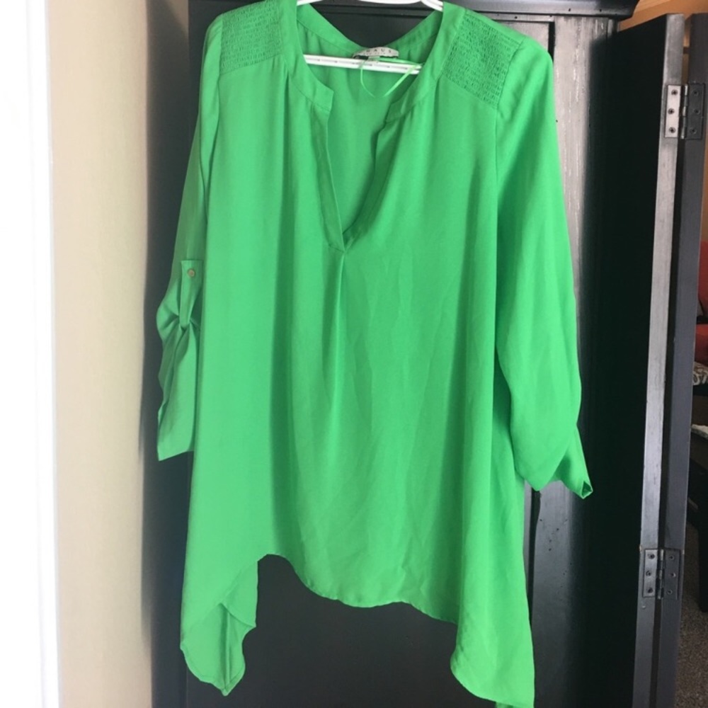 Large Lime Green 3/4 sleeve blouse
